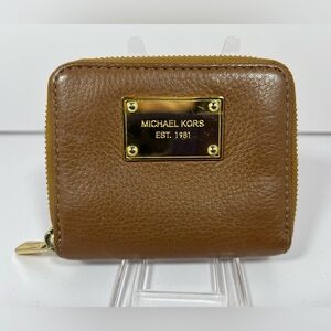 2119: Michael Kors Leather Zip Around Wallet Brown Compact Gold Plate